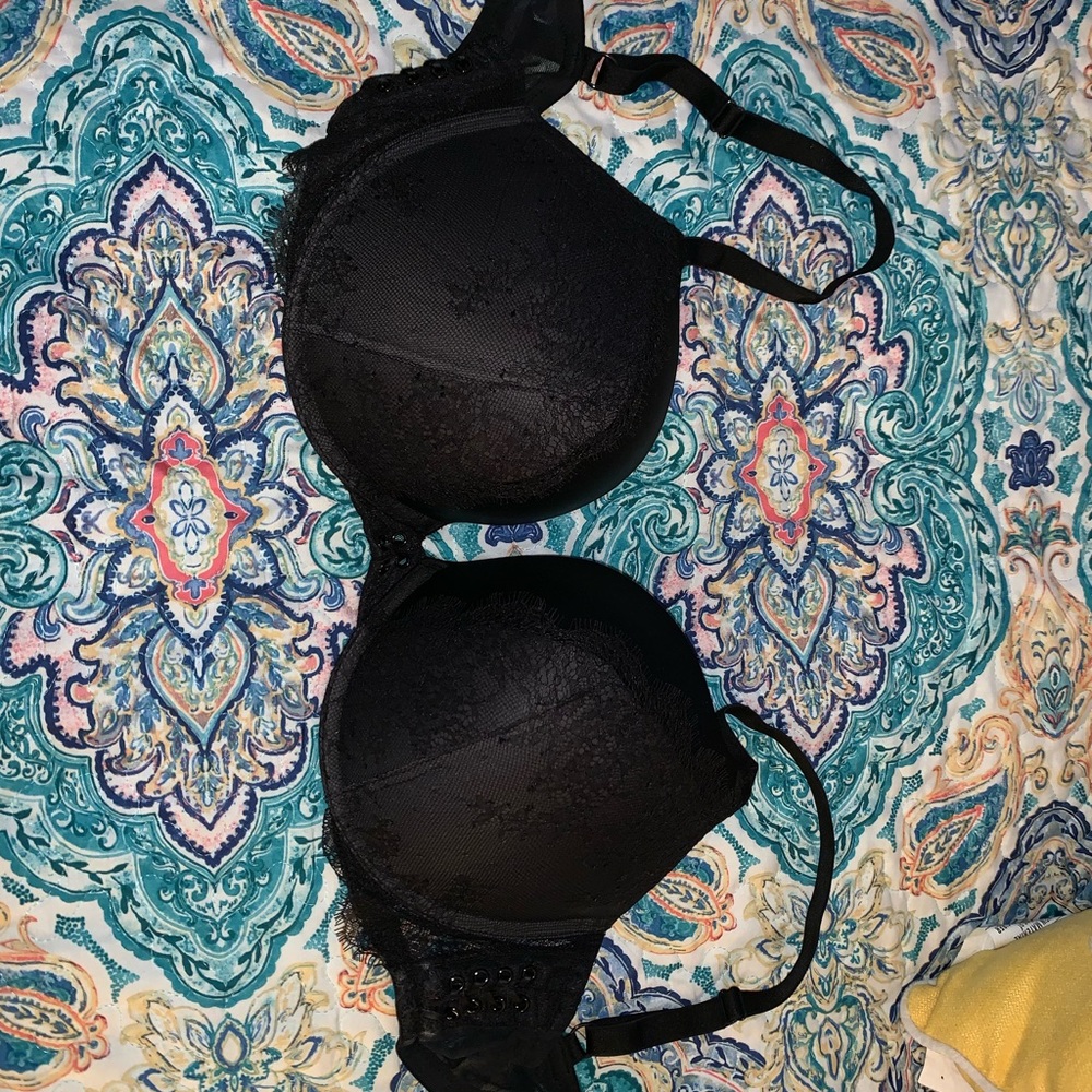 Re-Poshing Victoria secret Bras